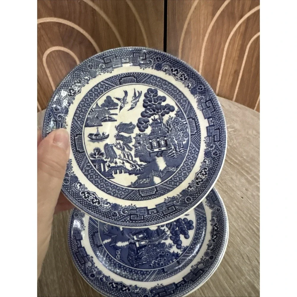 Vintage Johnson Brothers Blue Willow 5 1/2